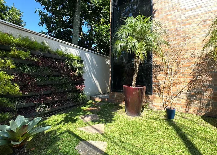 14- Studio decorado com ótima localização!!!